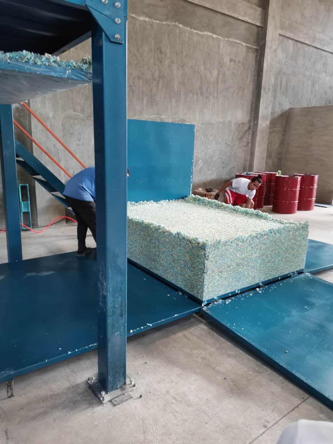 2 года гарантии, машина для повторного склеивания отходов пены с пароваркой, машина для повторного склеивания пены