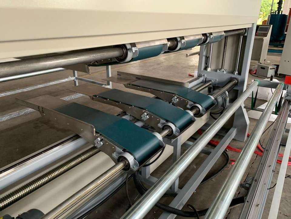 Прямое заводское производство, стабильная производительность, простота в эксплуатации, машина с тканевым чехлом